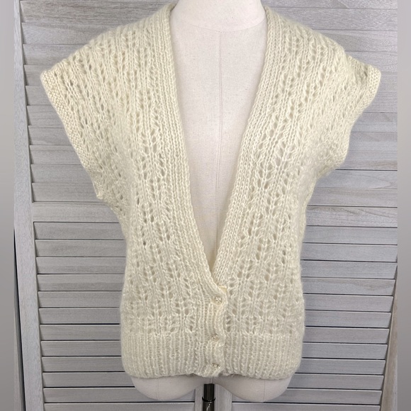 Vintage Open Weave Sleeveless Vest Cream-Medium - Picture 1 of 4